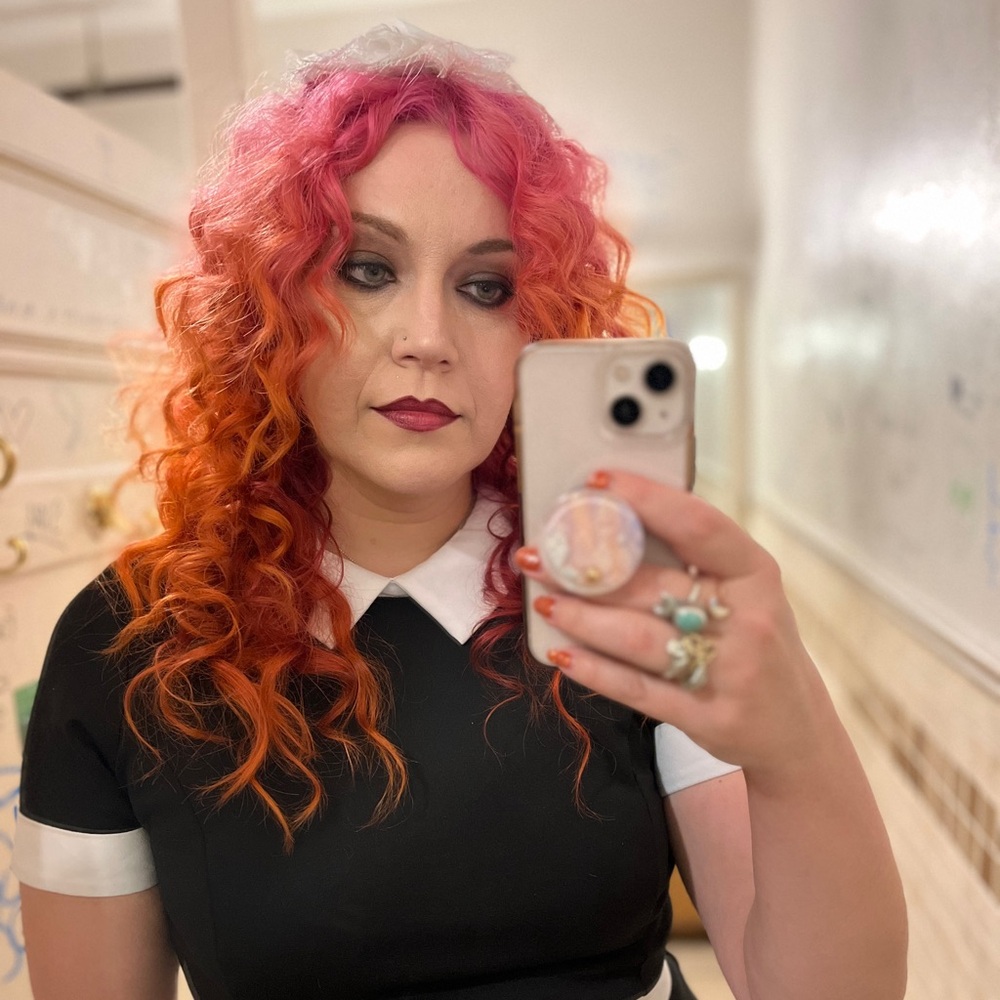 Meet your Posher, Elizabeth